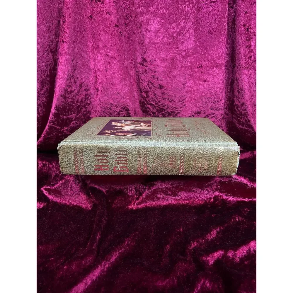 Vintage New American Family Holy Bible 1974 1975 Catholic Illustrated Hardcover